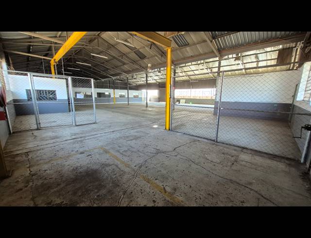921M² FACTORY TO LET IN ANDERBOLT